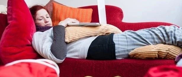 雅思写作 | 什么叫“高级词汇”？“stay at home宅家里 ”该如何表达？
